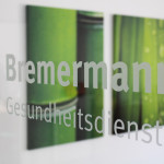 Bremermann Gesundheitsdienste - Glastür